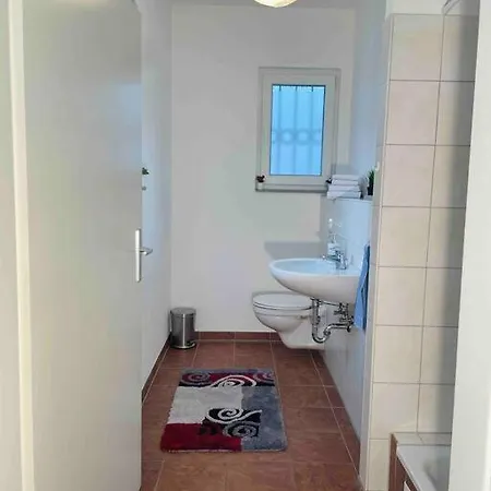 Apartment Schoenes Bungalow, Check-in Kontaktlos, Zentral