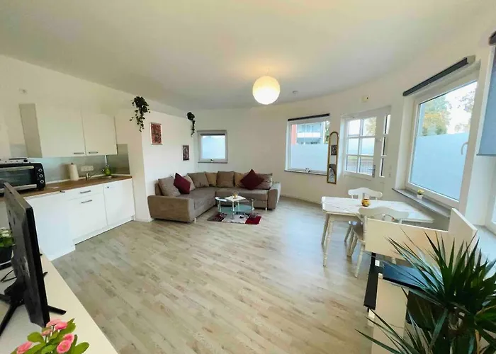 Tiny Bungalow, Check-in Kontaktlos, Zentral, Apartment Duisburg